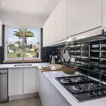 Casa O12 *